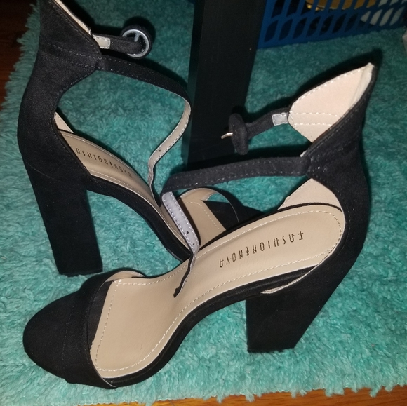 Heels - Picture 1 of 1